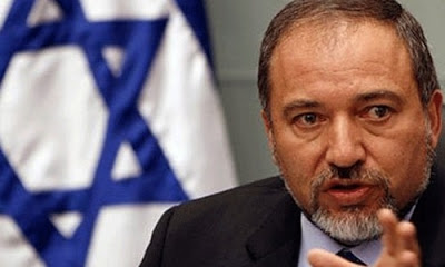 İsrail Savunma Bakanı Lübnan’a karşı savaş hazırlığında olduklarına işaret etti. 